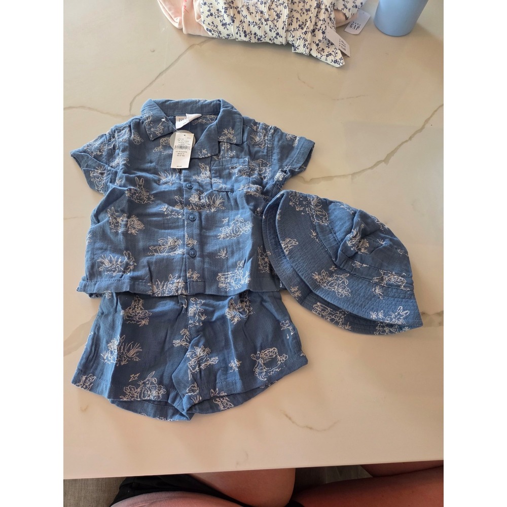 Baby gap set 12-18 mos‎
